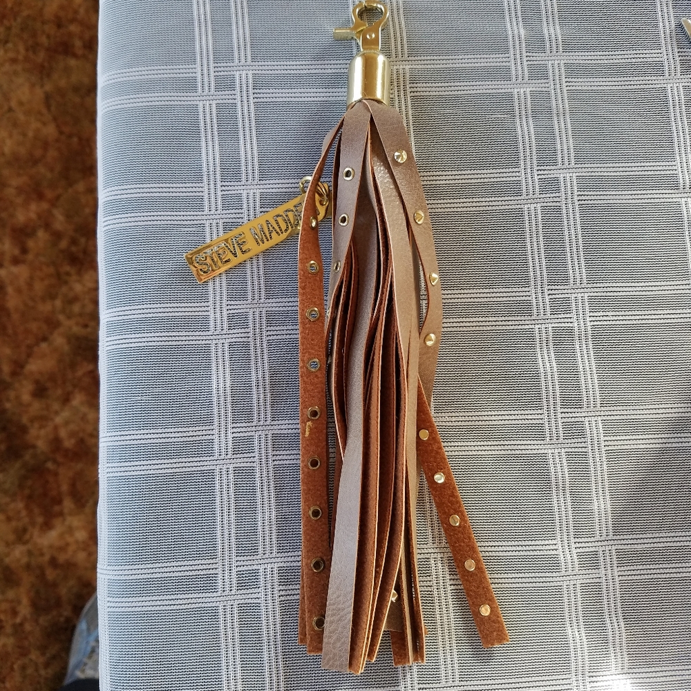 Steve Madden Tan Tassel Handbag Charm Clip